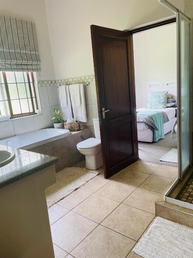 Porterfield Guest House, Champagne Valley Bagian luar foto