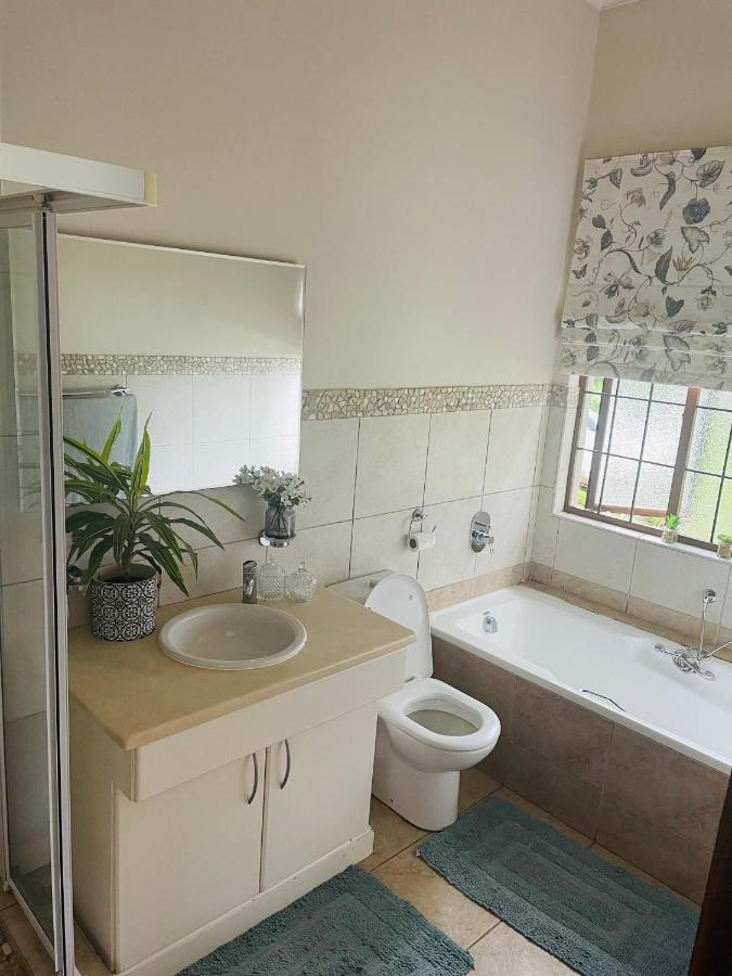 Porterfield Guest House, Champagne Valley Bagian luar foto